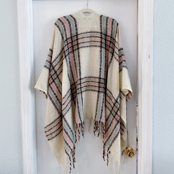 Anthropologie Fringe Oversized Wrap - Picture 3 of 4